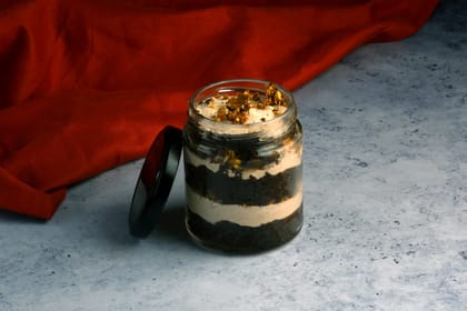 Ferrero rocher jar cake