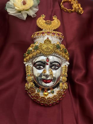 Lakshmi Idol 18