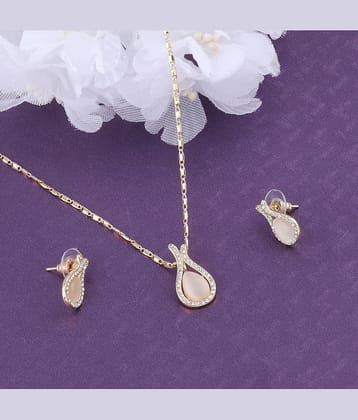 Silver Shine Alloy Golden Contemporary Contemporary/Fashion Antique Necklaces Set