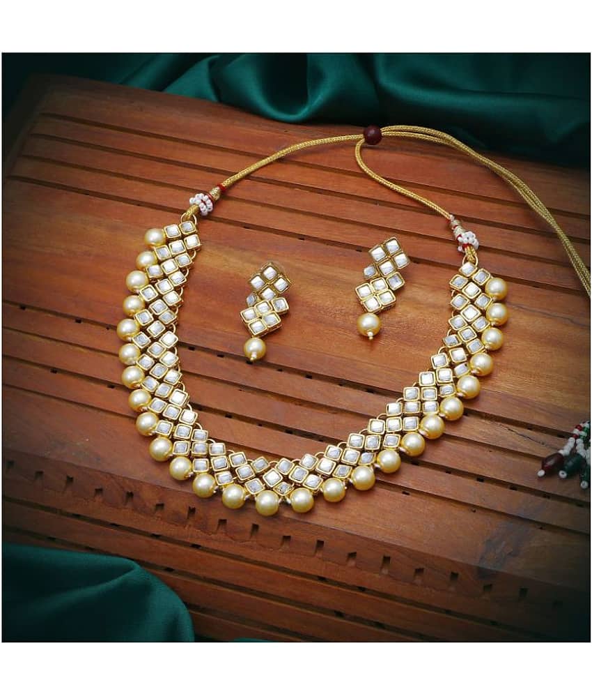 Sukkhi Alloy White Traditional Necklaces Set Choker