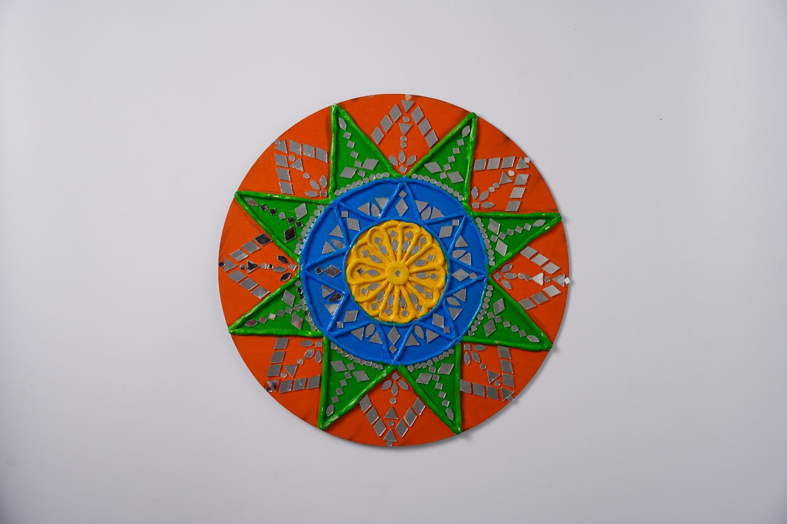 Tisser White Lippan art, also known as mud and mirror work, which is a traditional mural craft – Premium Handcrafted Eco-Friendly Product