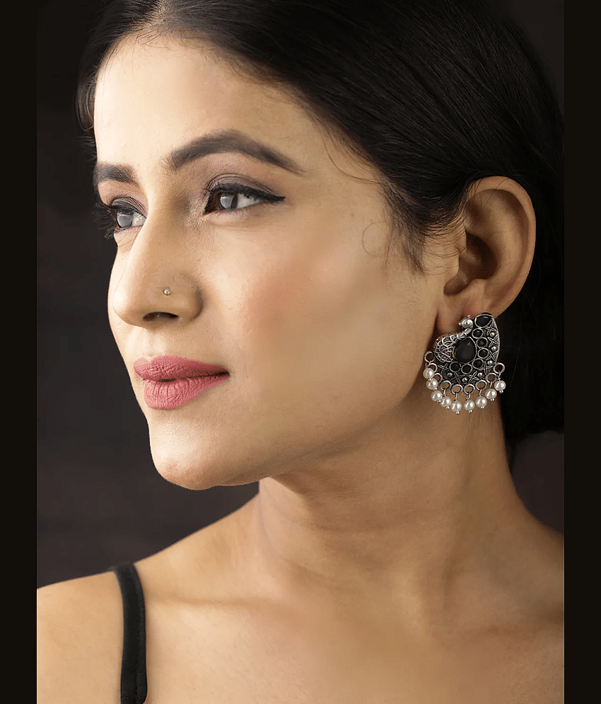 Sunhari Jewels Green Jhumki Earrings ( Pack of 1 )