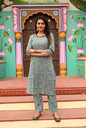 Teal Green Cotton Premium And Elegant Kurti With Pant For Women