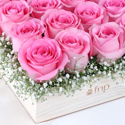 16 Pink Roses Arrangement In Wooden Base For Valentine's Day Gift