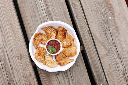 Butter Chicken Momo