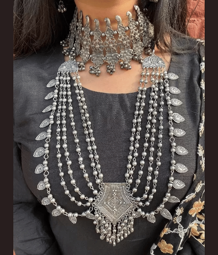 PUJVI Silver Alloy Necklace Set ( Pack of 1 )