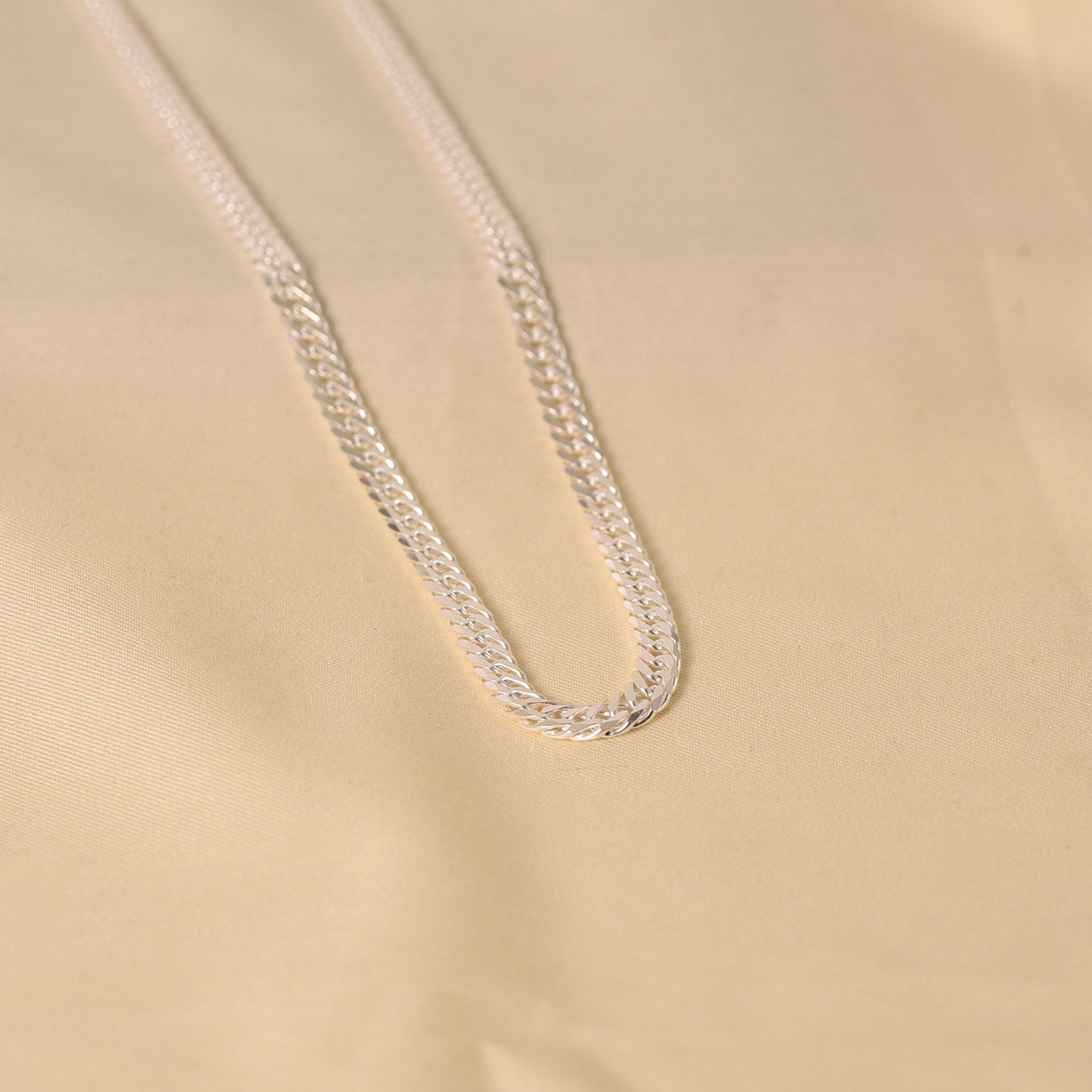 Inesh Silver Chain