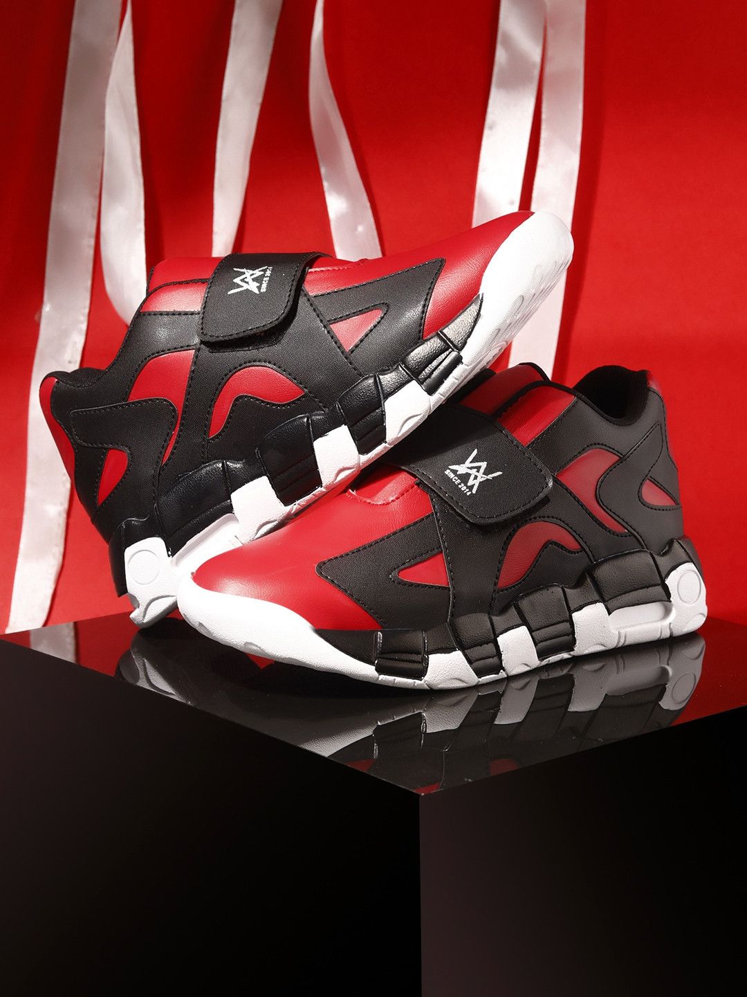 Woakers Mens Casual Lace Up Shoes with Round Toe Design - UK7