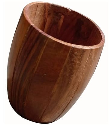 Wooden pot