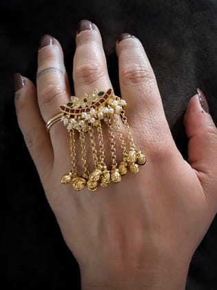 Chain ghunghru tassel pacchi kundan half moon shape adjustable ring
