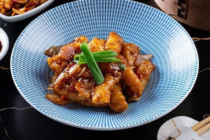 Fish In Soy Chilli Garlic (Calcutta Bhetki) (Mc)
