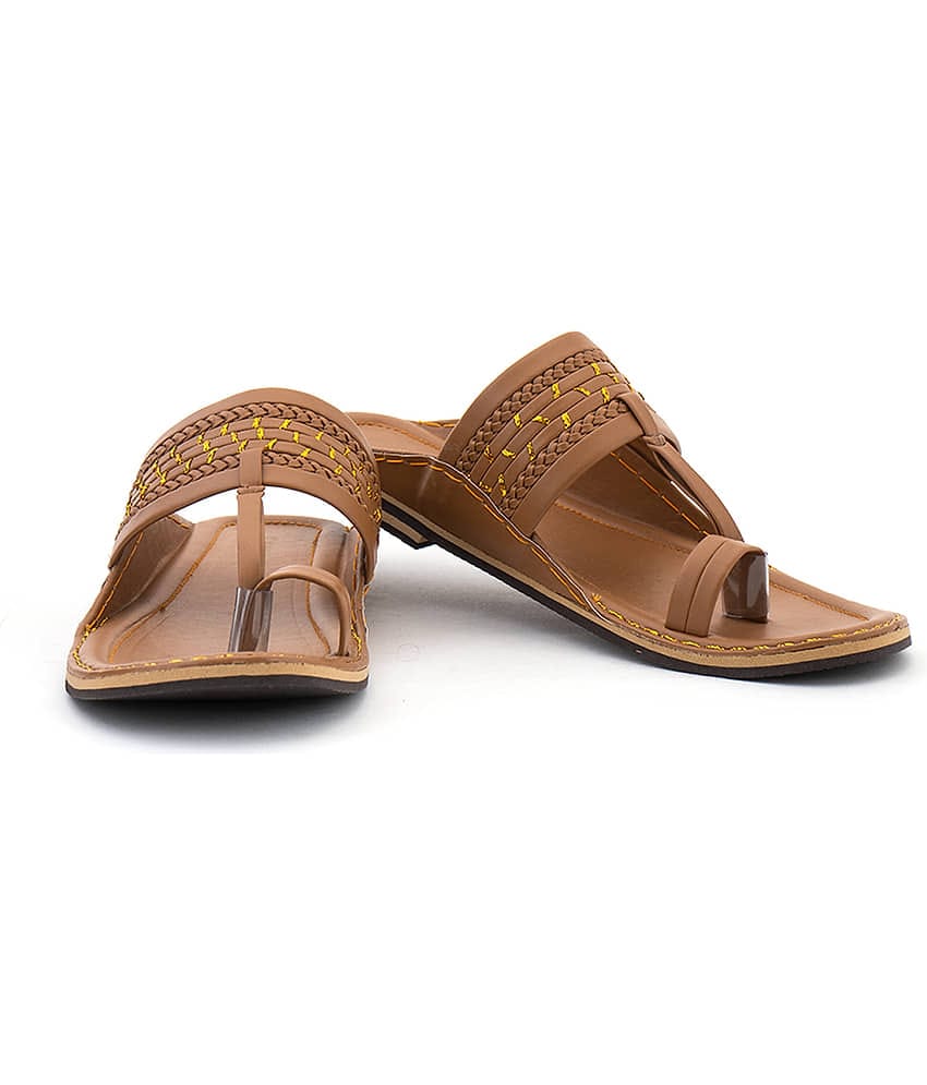 KHADIM Brown Men's Kolhapuris