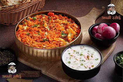 Biryani with raita
