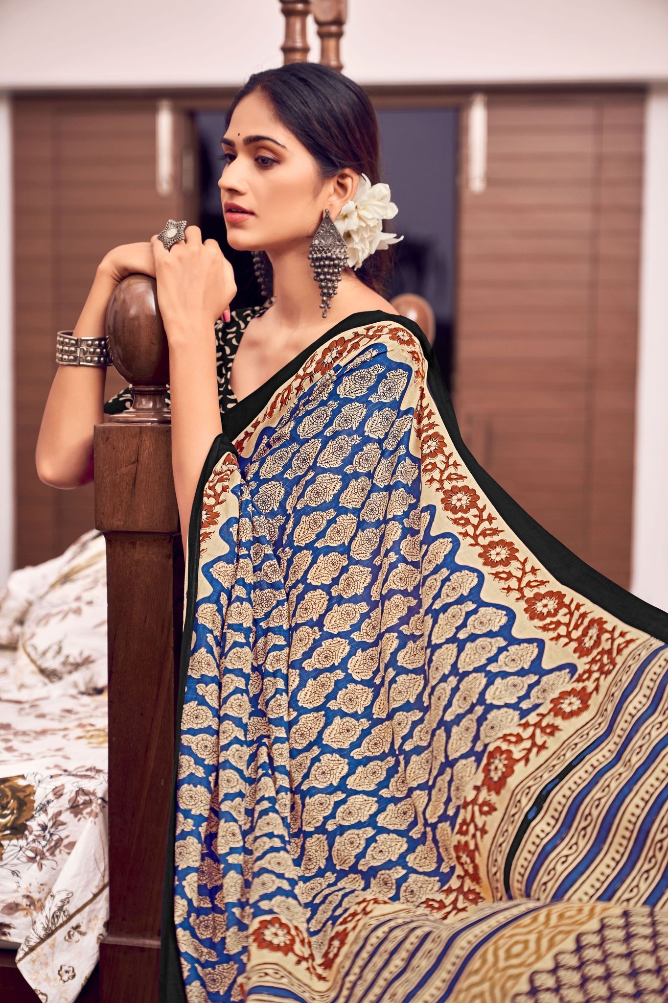 Handicraft Ladies Ikat Pure soft Cotton Sari With Blouse Piece (LKH)