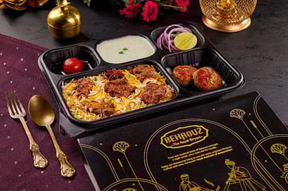Lazeez Bhuna Murgh Biryani Thali With Kebabs
