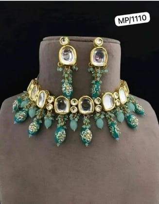 Kundan thambal necklace
