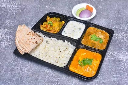Veg Deluxe Thali