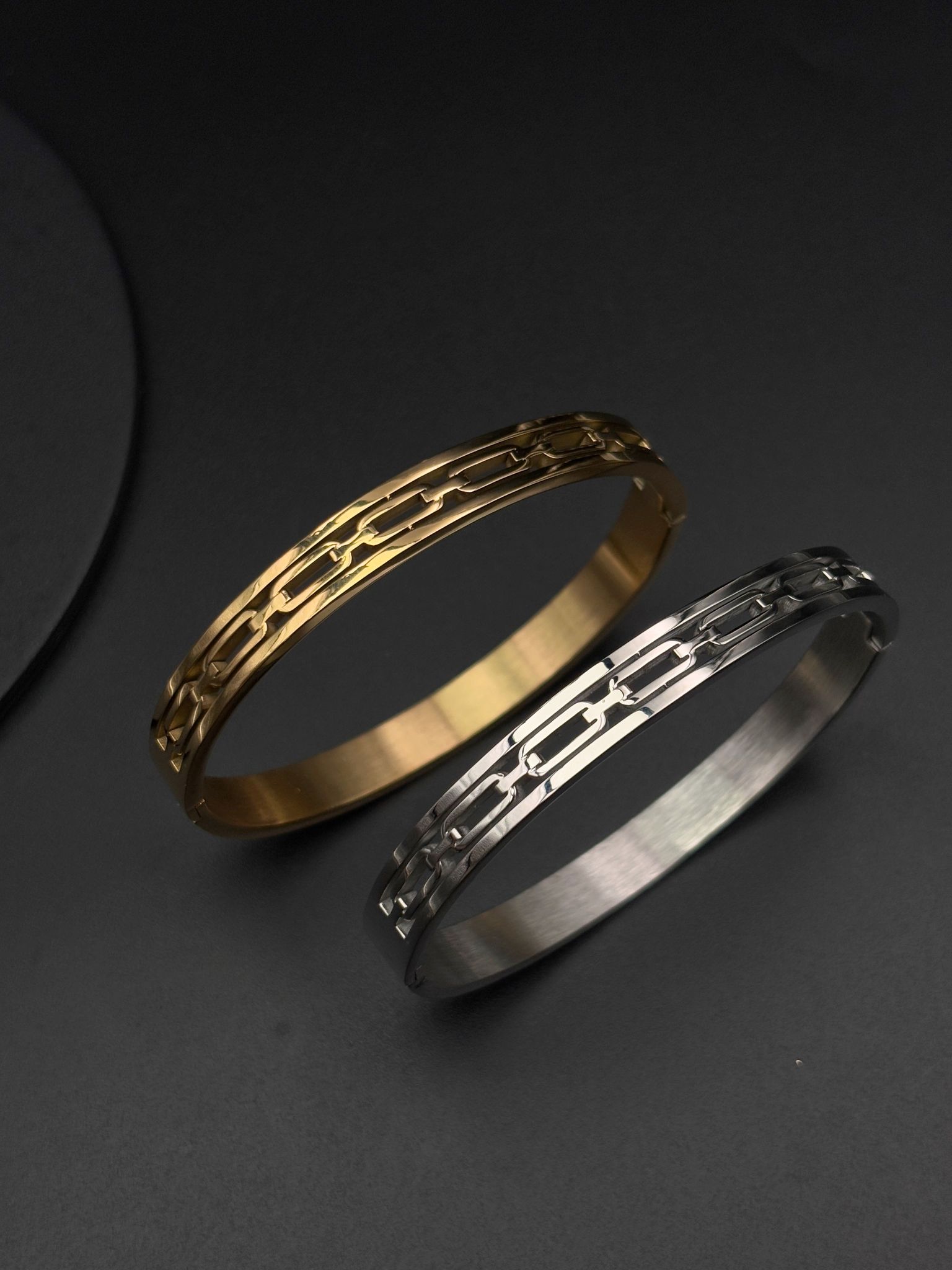 Monarch kada-Golden