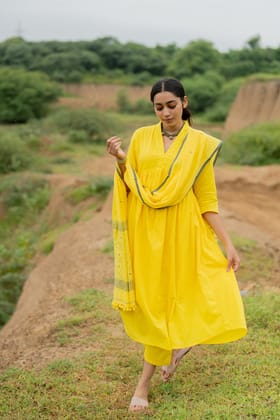 Daffodil Kurta Set with Dupatta-M