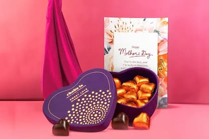 Mothers Day Special Sweet Love Heart Shaped Chocolate Gift Hamper