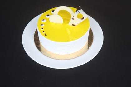 Special pineapple cake half kg - eggless