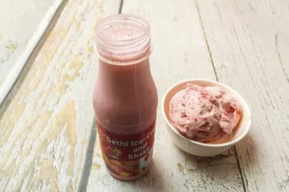 Red Velvet Shake [1 Bottle, 300 Ml]
