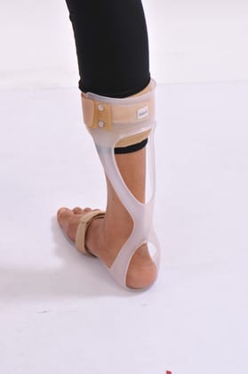 ANKLE FOOT ORTHOSIS WITH LINER   GA 16  Size M