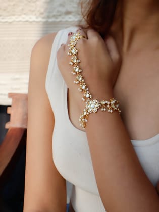 Sabella Kundan Hathphool-Gold