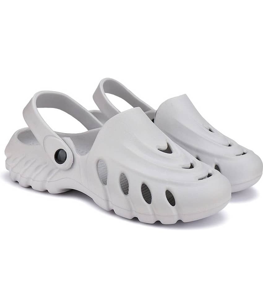 Bersache - Green Men's Clogs