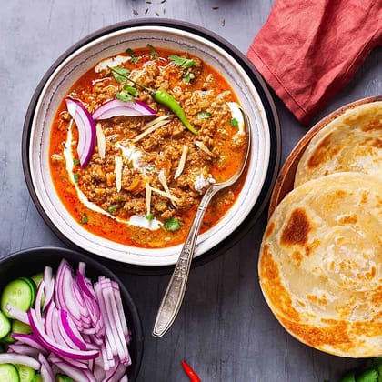 Keema Curry With 1 Butter Naan