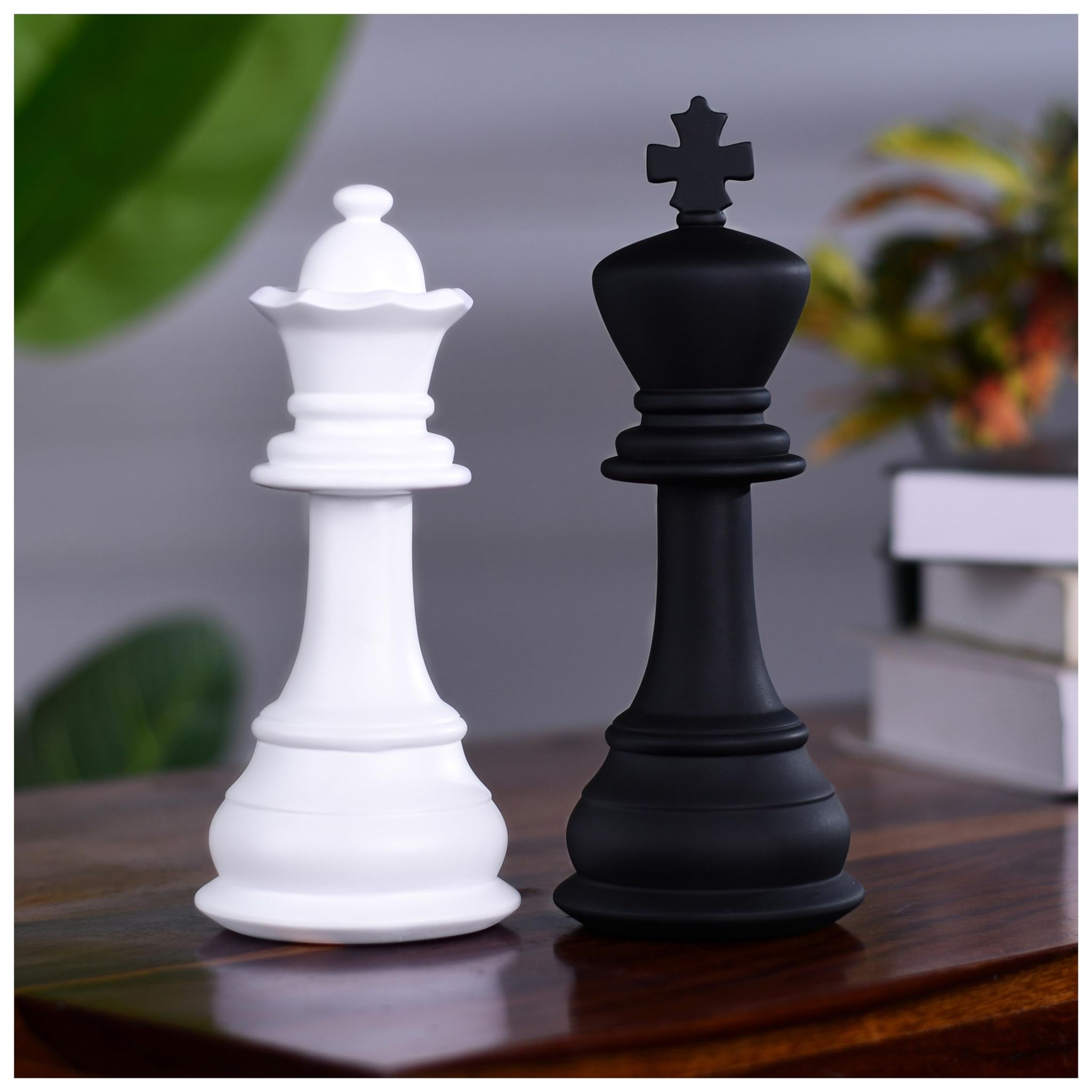 Artarium Chess Pieces King & Queen Statue Sculpture for Home Decor | Office Decor | Table Decoration Set of 1 (Black & White)