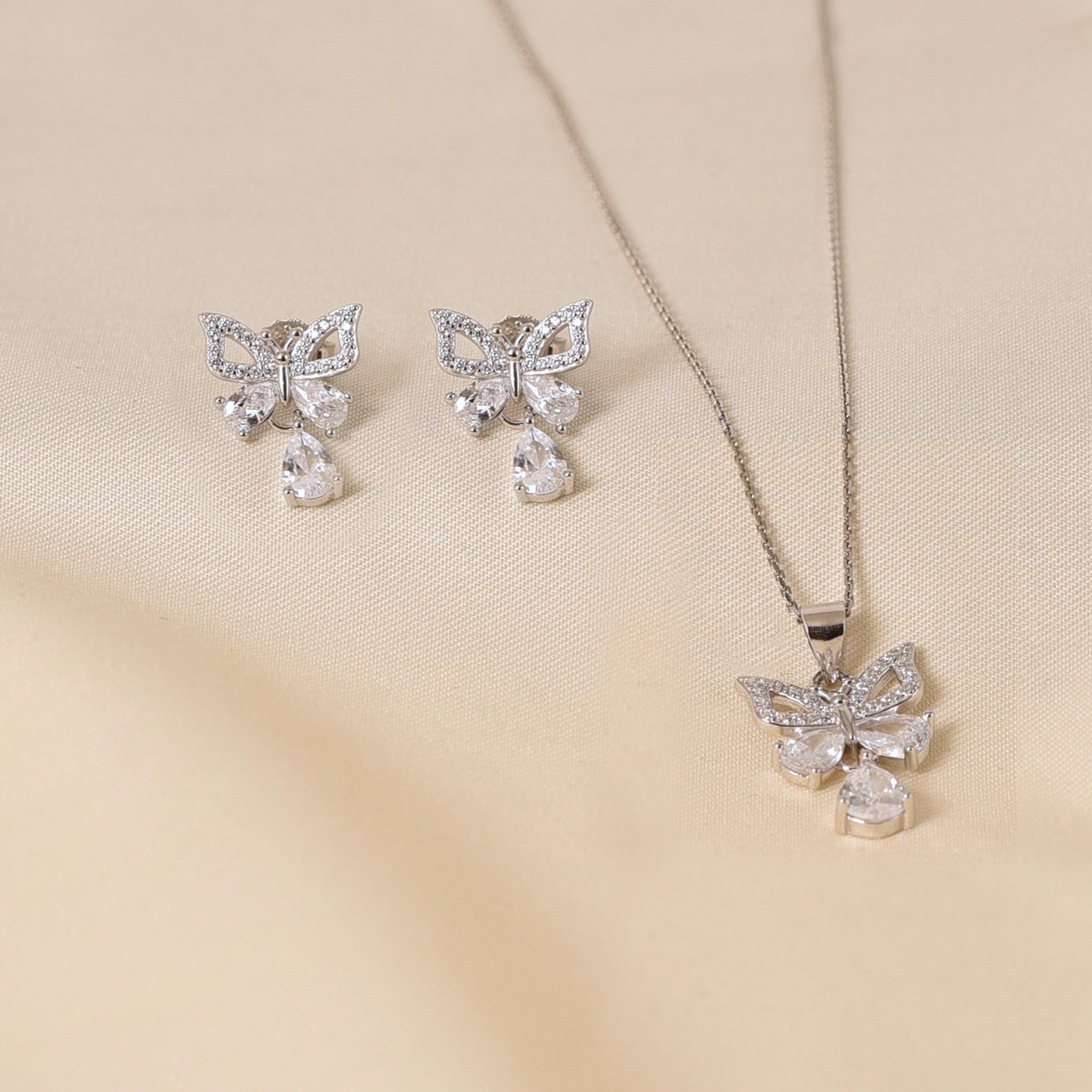 Alice Pendant Set Without Chain