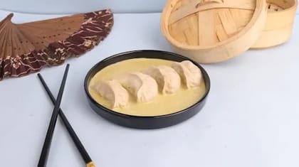 Prawn Dimsums In Green Thai Curry