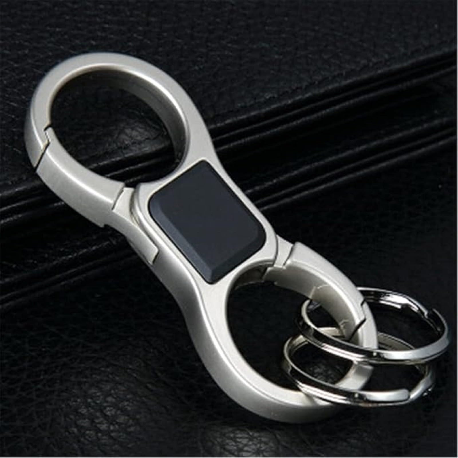 V07 Modern Metal Keychain - Sleek and Stylish Key Organizer