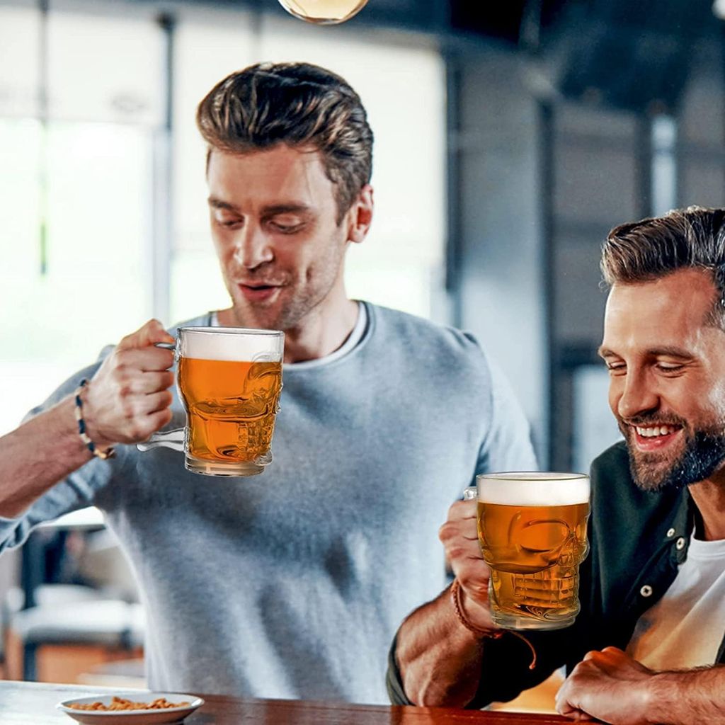 Skull Glass Beer Mug with Handle, Heavy Base Funny Beer Stein Cup Clear Drinking Glasses for Whisky, Wine, Juice, Bar, Halloween Decorations Gifts (510 ML)