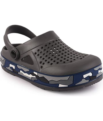 Action - White Men's Clogs