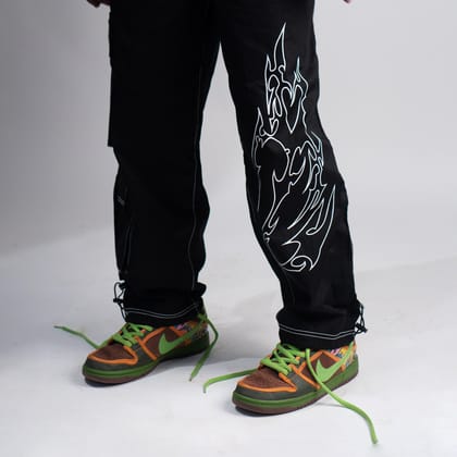 AIRSTRIKE CARGO V1 / BLACK-M