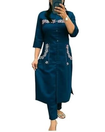 Womens Tranding Cotton Embroidery Tagai Work Kurti Pant Set