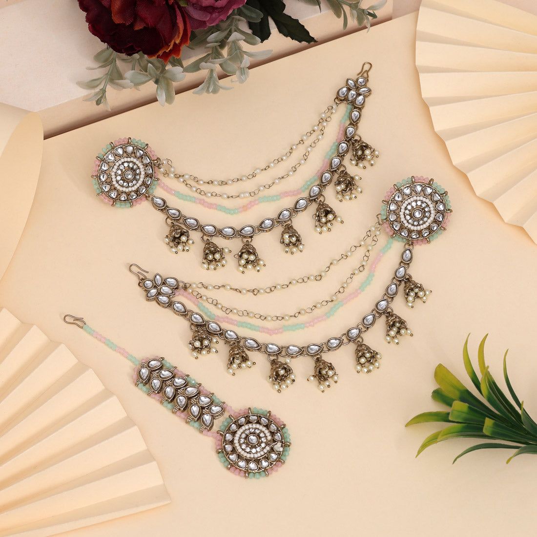 Soft Pink Color Kundan Earrings With Maang Tikka-Chain Length: 10.00 CM | Earring Length: 3.50 CM x Width: 3.50 CM / Pink / Alloy With Good Quality Mehndi Gold Plated