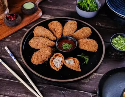 Chicken Kurkure Momos[ 6 Pcs ]