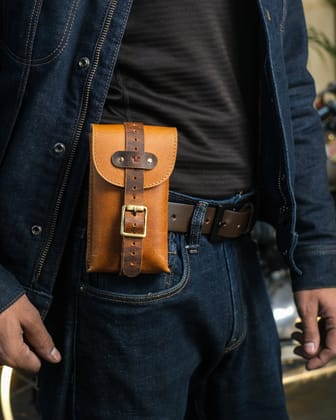 moto exclusive utility pouch-vintage tan / in