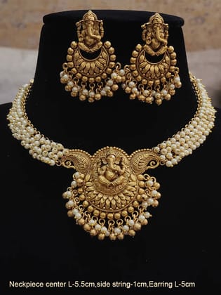 Ganpatiji with side paisley design bead hanging side string set-Pearl