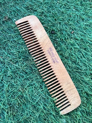 Natural Wooden Wide-Toothed Hair Comb, Handcrafted, Sustainable Wood, Detangling and Styling