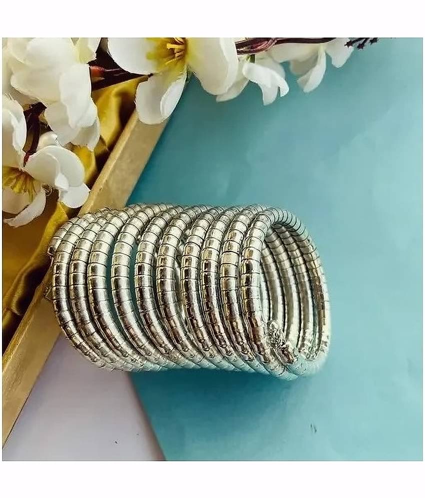 Samridhi DC Silver Bangle ( Pack of 1 )