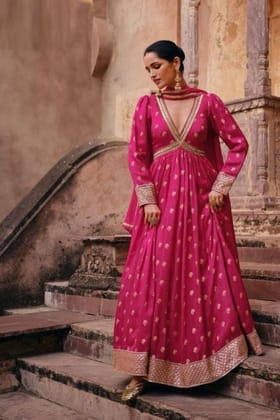 Wedding Heavy Embroidered Set-XS / Pink