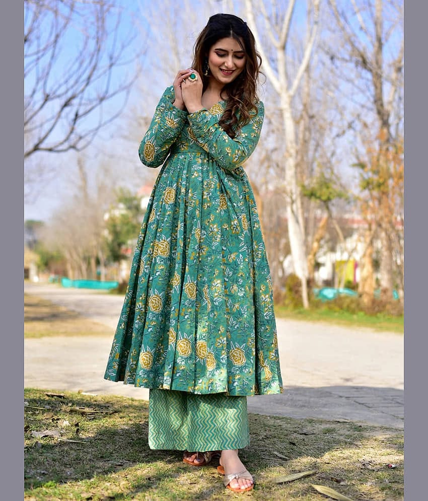 kedar fab Women Rayon Printed Angrakha Kurti With Palazzo ( Green )