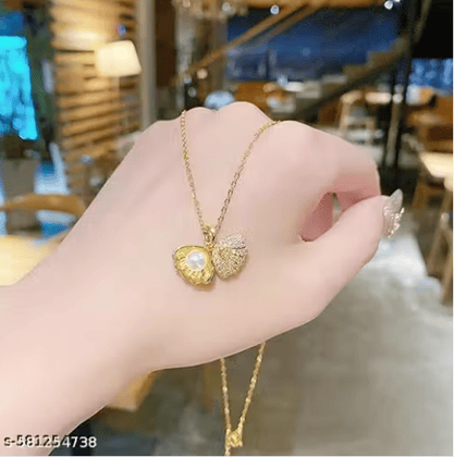Dafyra Oyster Pearl korean Necklace for Women, Rhinestone Alloy Chains for Women Stylish Sparkling Seashell Openable Design Pendant for Girls&Ladies jewelry Gifts