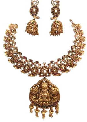 Elegant Gold Jewelry Set Necklace and Earrings