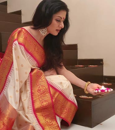 Ethinic Pocket Women's Soft Silk Jacquard Zari Weaving Saree