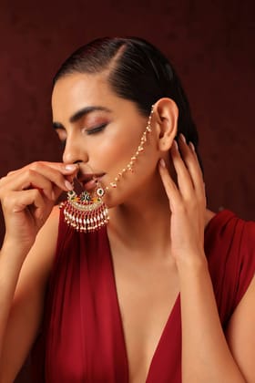 Enakshi Red Kundan and Pearl Nose Ring-Kundan